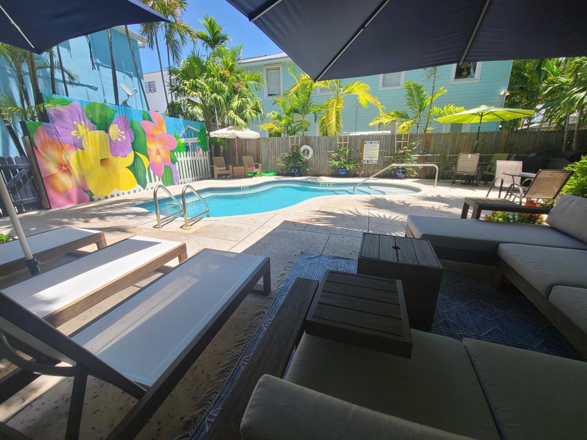 Duval Street Suite W Parking And Pool Key West Exterior photo